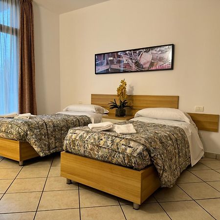Residence Malpensa Somma Lombardo Kültér fotó