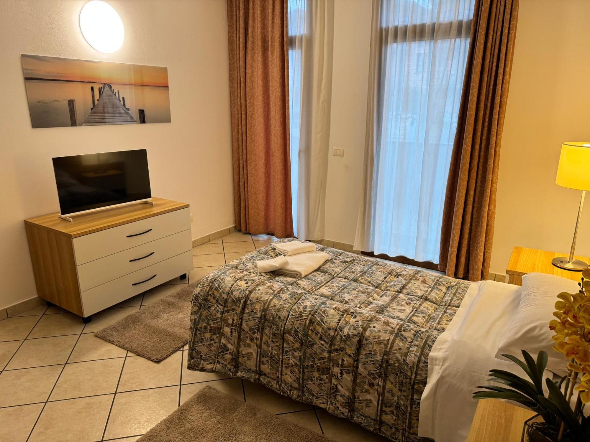 Residence Malpensa Somma Lombardo Kültér fotó