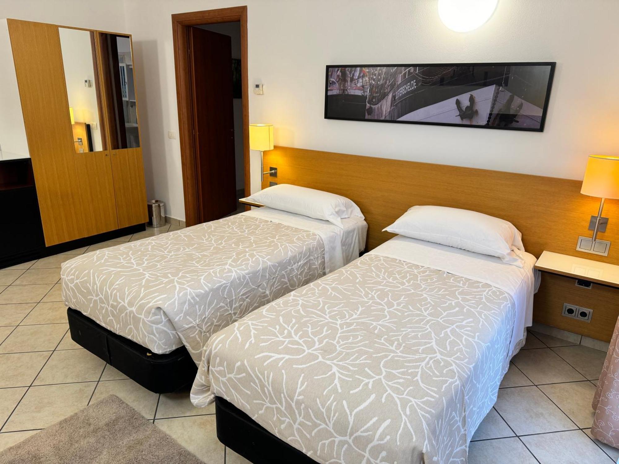 Residence Malpensa Somma Lombardo Kültér fotó