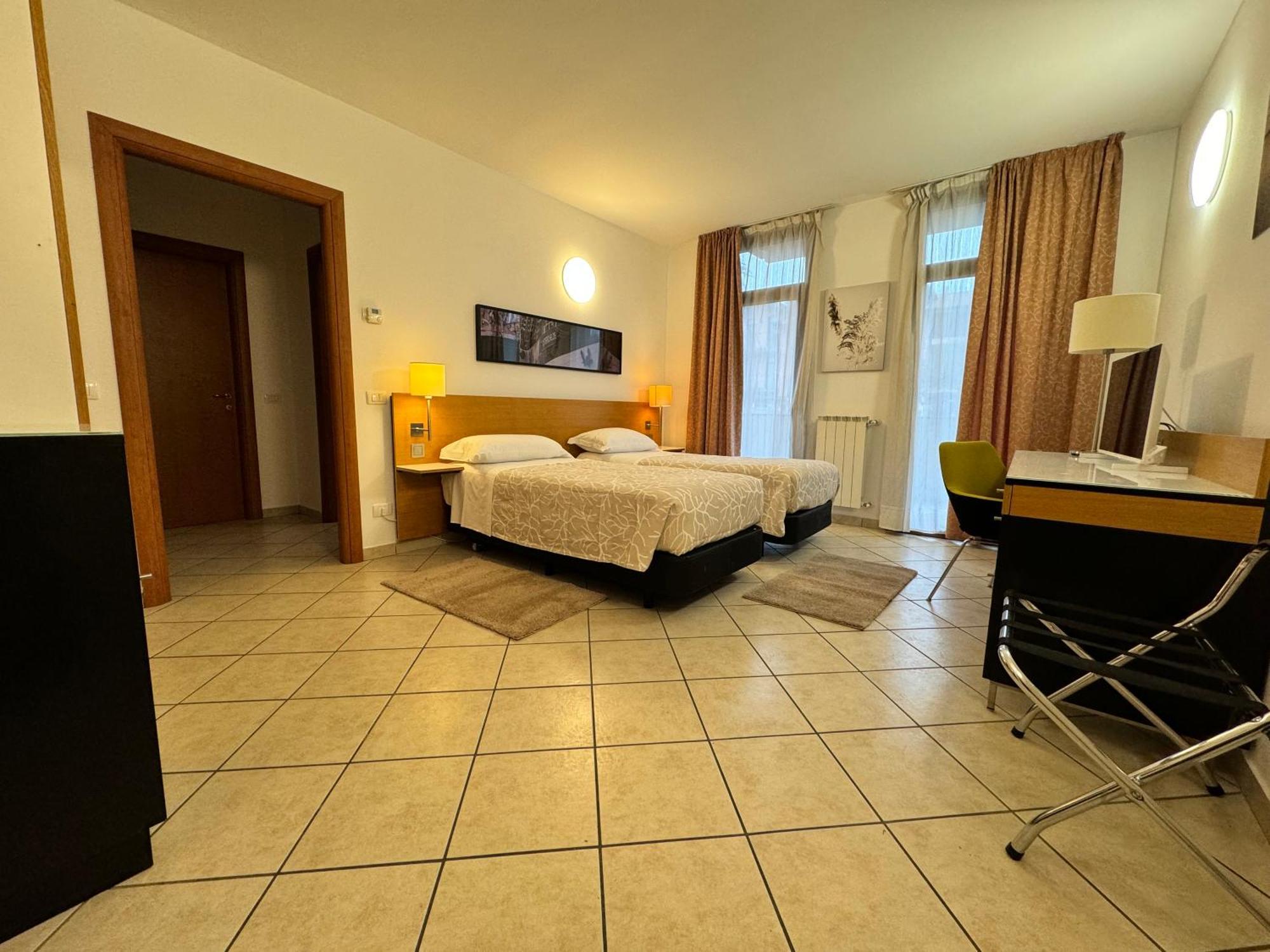 Residence Malpensa Somma Lombardo Kültér fotó